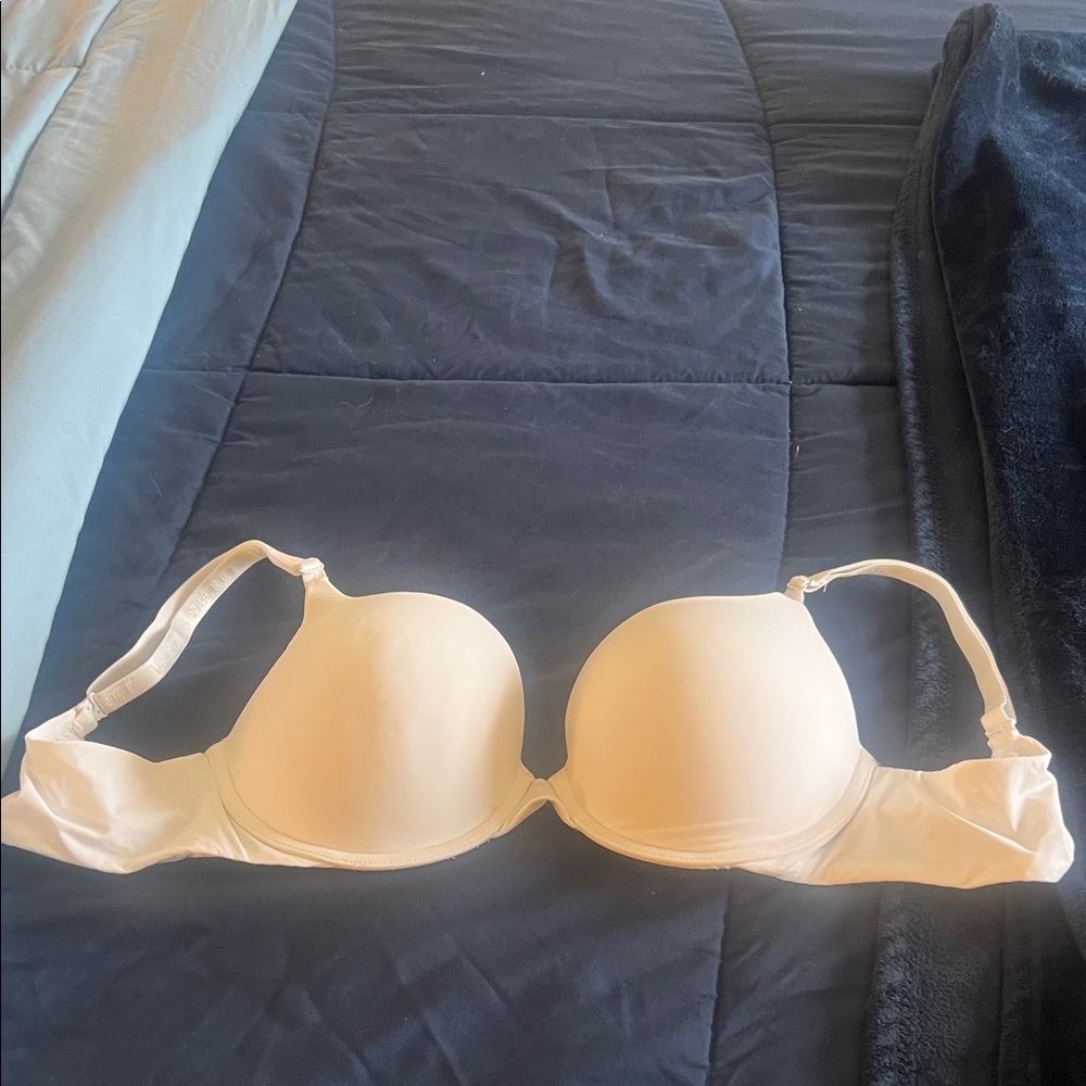 Victorias Secret Tshirt Full Coverage underwire bra